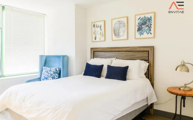 photo 5 of ENVITAE 3BR Spacious Lux Skyview Of Navy Pier
