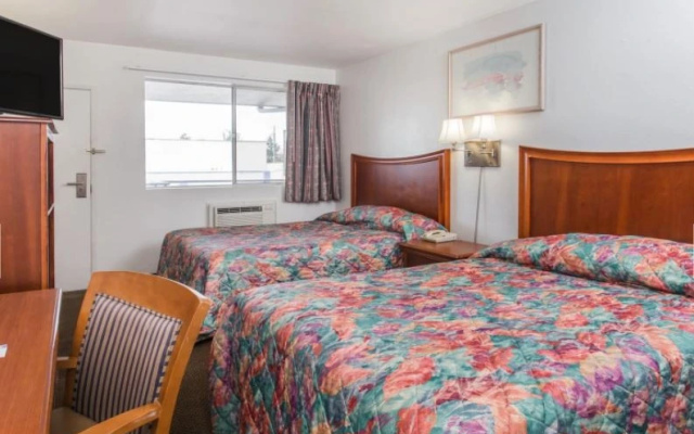 photo 4 of Rodeway Inn
