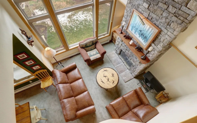 photo 2 of Er9 Elk Run 4 Bd 4.5 Ba 4 Bedroom Townhouse by RedAwning