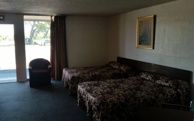 photo 4 of Essex House Motel