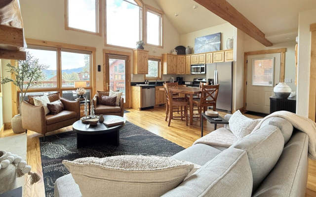 photo 3 of Updated & Spacious Lodge in Heart of Estes Park!