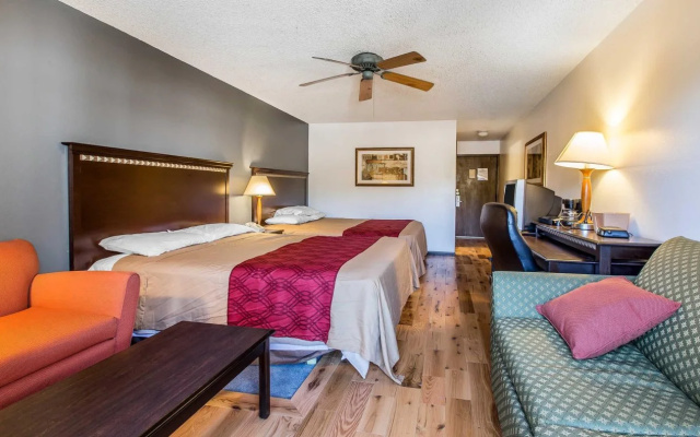 photo 4 of Estes Village Inn