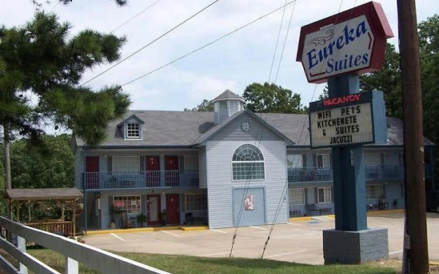 photo 2 of Eureka Suites