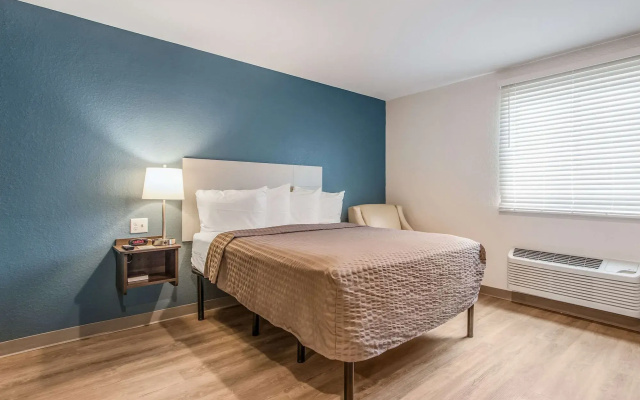 photo 4 of WoodSpring Suites Doral Miami Airport