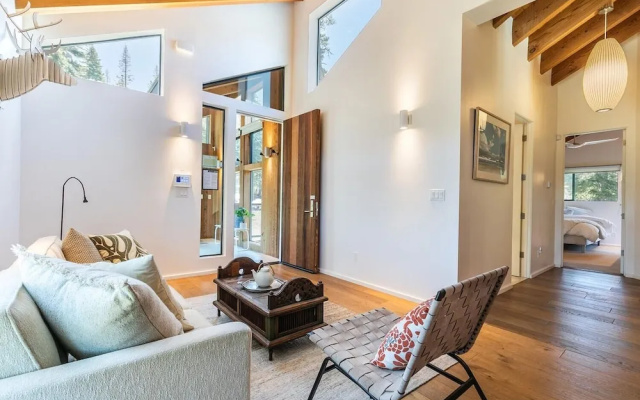 photo 4 of European-style Trapper Mc Nutt Private Home 5 Bedrooms 4 Bathrooms Hom