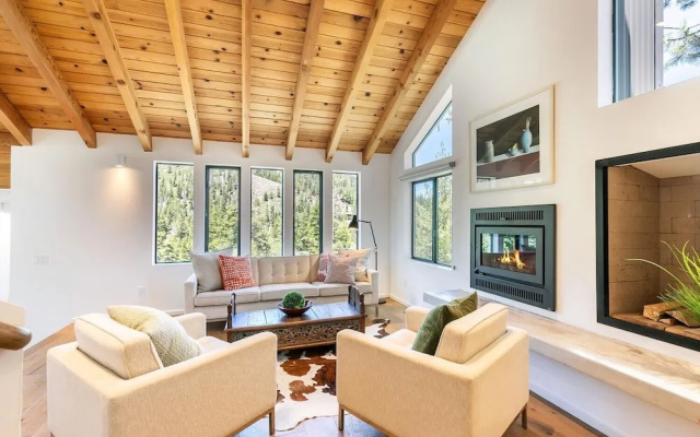 photo 5 of European-style Trapper Mc Nutt Private Home 5 Bedrooms 4 Bathrooms Hom