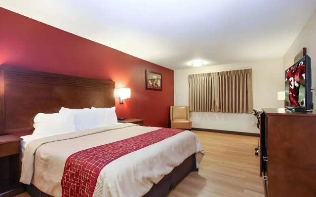 photo 5 of Evergreen Inn & Suites Portland Airport