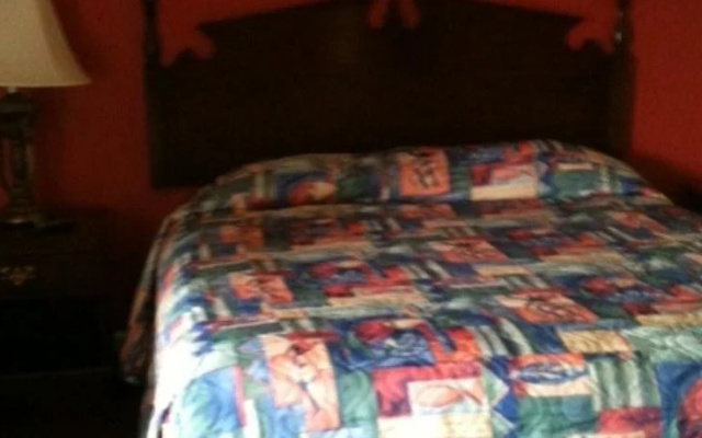 photo 2 of Evergreen Motel