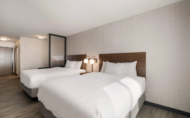 photo 5 of Everhome Suites Corona
