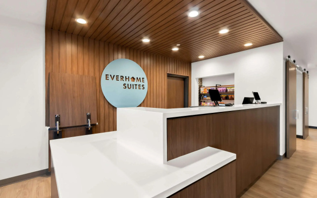 photo 2 of Everhome Suites Glendale Sports Entertainment District