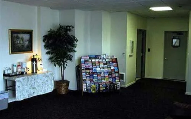 photo 2 of Everspring Inn
