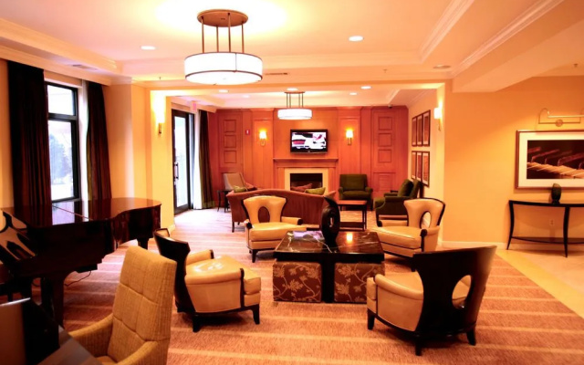 photo 2 of Global Luxury Suites at Pentagon City North