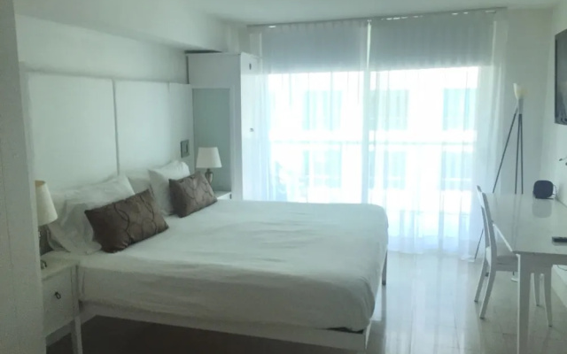 photo 3 of Executive Corporate Rental at (The Club At Brickell Bay)