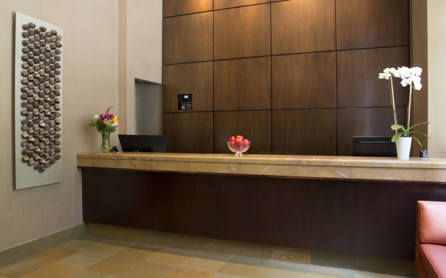 photo 2 of Executive Hotel Pacific