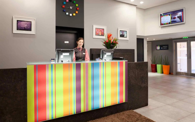 photo 2 of Executive Hotel Vintage Court