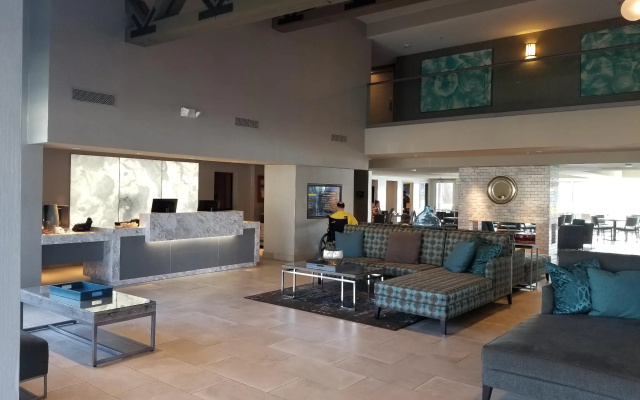 photo 2 of Executive Inn & Suites Embarcadero Cove