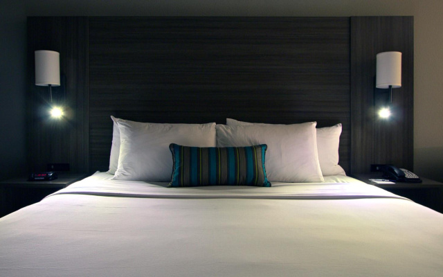 photo 5 of Executive Inn & Suites Embarcadero Cove
