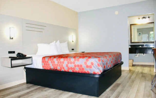 photo 2 of Milan Inn & Suites