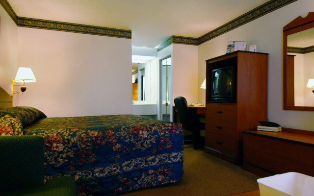 photo 2 of Executive Inn
