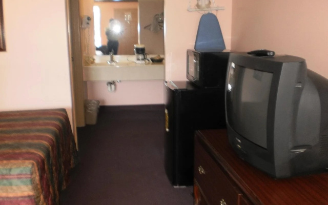 photo 5 of Executive Inn and Suites Covington