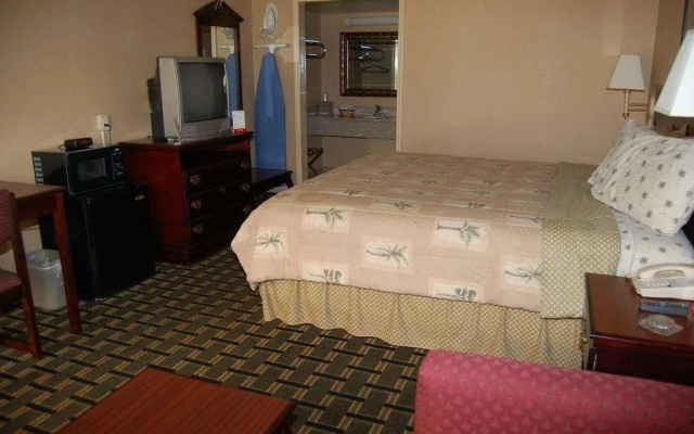 photo 3 of Executive Inn and Suites Springdale