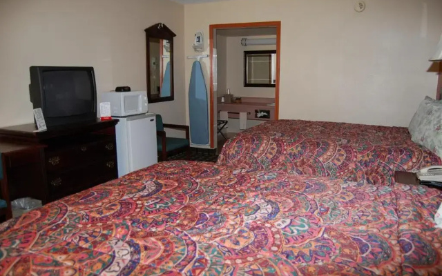 photo 5 of Executive Inn and Suites Springdale