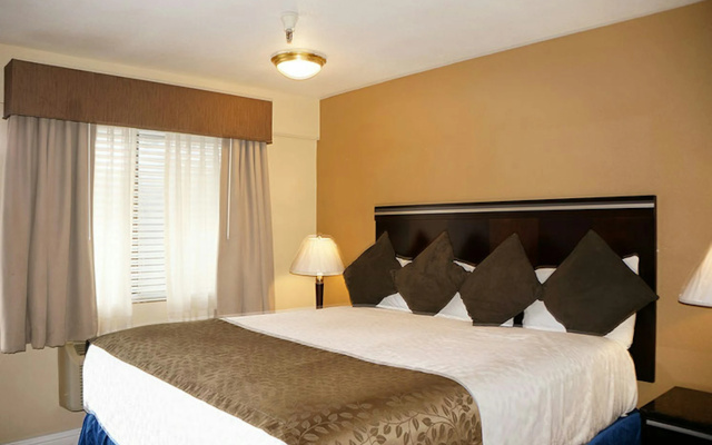 photo 5 of Executive Inn Hotel