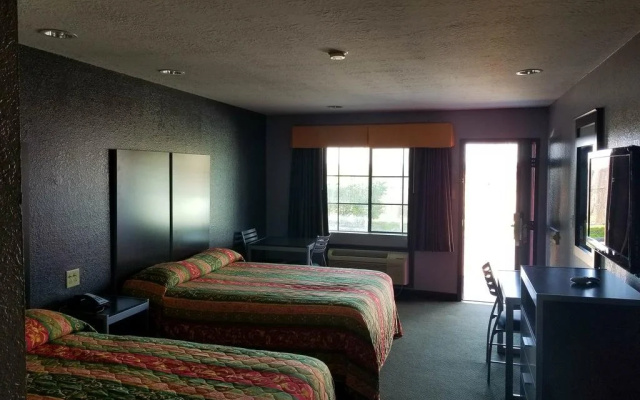 photo 3 of Executive Inn