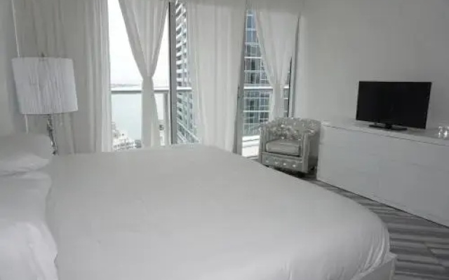 photo 2 of Icon By Design Suites Miami