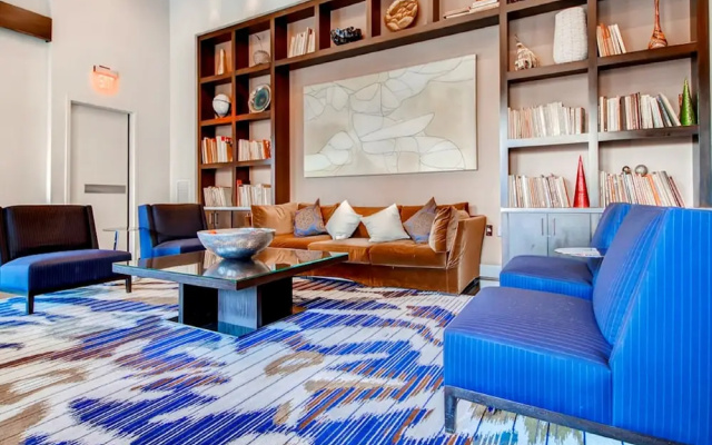 photo 2 of Bluebird Suites in Pentagon City