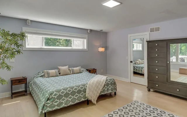 photo 5 of Expansive Fontana Home < 2 Mi to Geneva Lake!