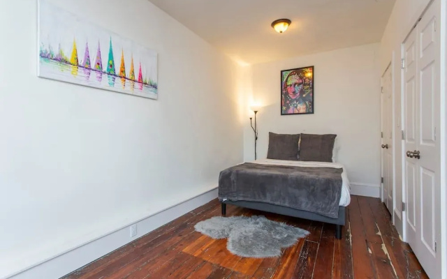 photo 5 of Expansive Loft Located in the Heart of Old City