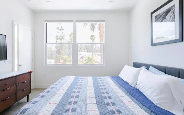 photo 4 of Explore Silver Lake From a Bright, Eclectic Condo