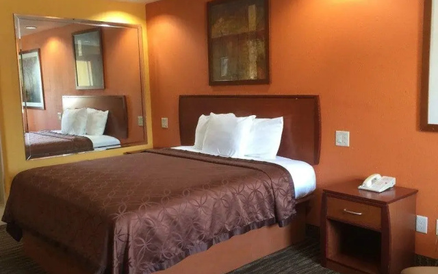 photo 5 of Express Inn Gulf Bank
