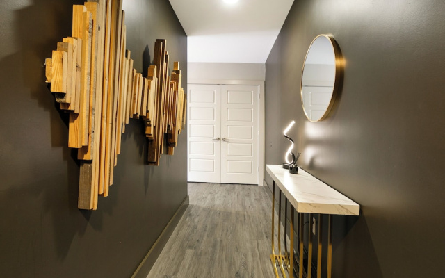 photo 4 of Exquisite 4 BR Condo in New Orleans