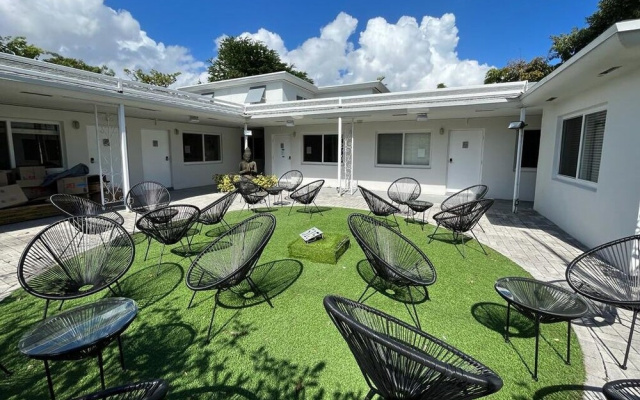 photo 3 of Exquisite Studio 15 min from the beach