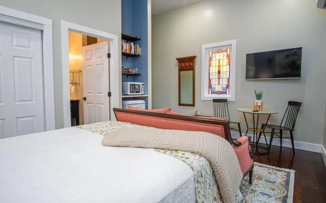 photo 5 of Exquisite Studio Guesthouse Near Downtown s Core