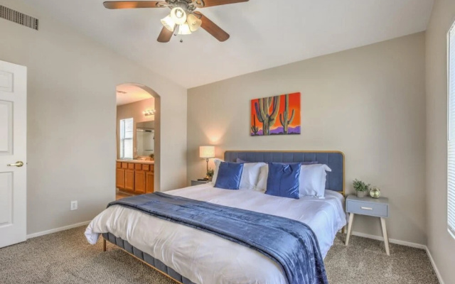 photo 2 of Extended Corporate Beautiful 2 Bedroom Condo With Community Pool Park