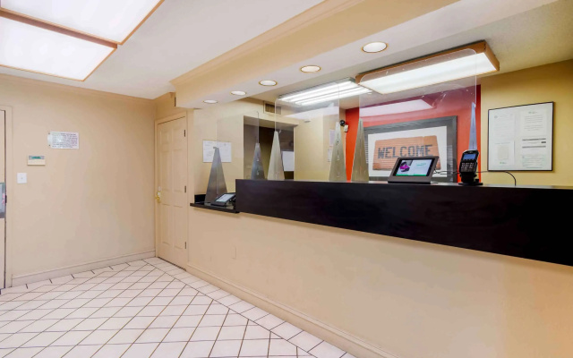 photo 2 of Extended Stay America Select Suites Atlanta Cumberland Mall