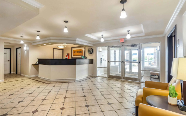 photo 2 of Extended Stay America Select Suites Chicago Lombard Oakbrook