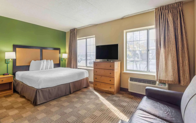 photo 4 of Extended Stay America Select Suites Chicago Lombard Oakbrook