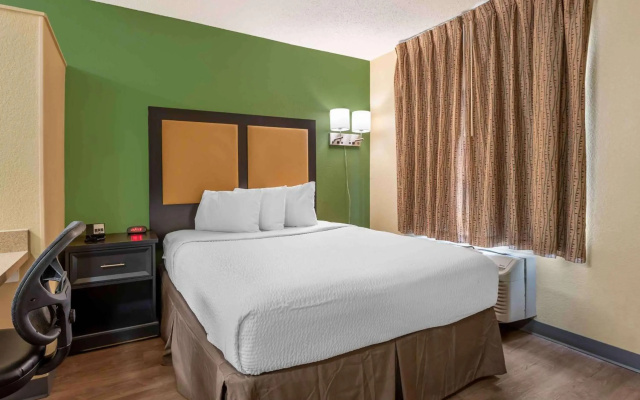 photo 5 of Extended Stay America Select Suites Chicago Lombard Oakbrook