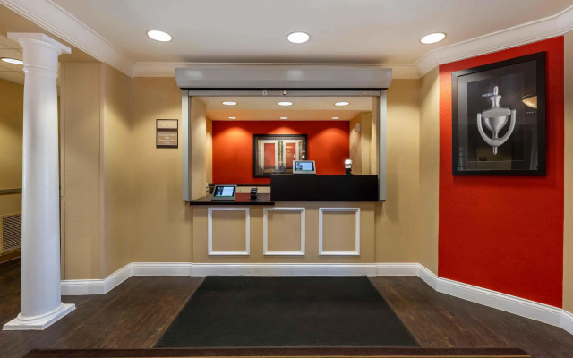 photo 2 of Extended Stay America Suites Chicago O'Hare Allstate Arena