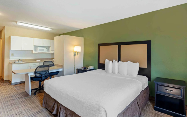 photo 4 of Extended Stay America Select Suites Chicago Rolling Meadows
