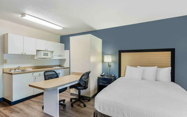 photo 5 of Extended Stay America Select Suites Chicago Rolling Meadows