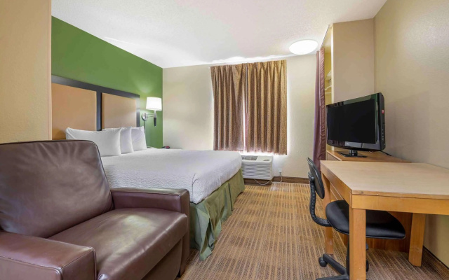photo 3 of Extended Stay America Suites Cincinnati Blue Ash Kenwood Rd