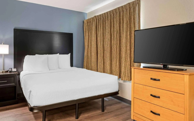 photo 5 of Extended Stay America Suites Cincinnati Blue Ash Reed Hartma