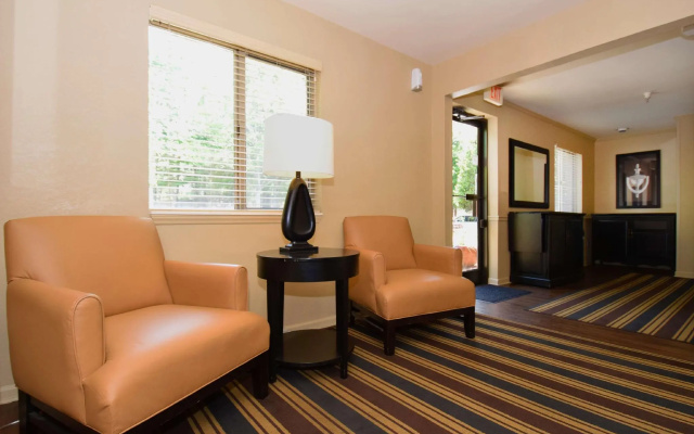 photo 3 of Studio 6 Extended Stay Florence, KY - Meijer Dr./Cincinnati