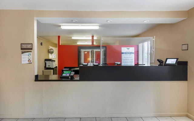 photo 2 of Extended Stay America Suites Cleveland Great Northern Mall
