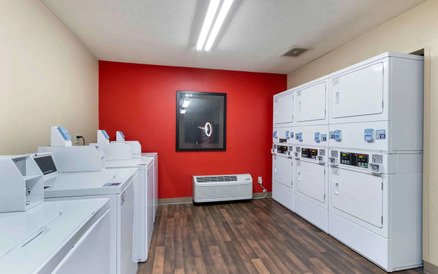 photo 2 of Extended Stay America Select Suites - Des Moines - Urbandale